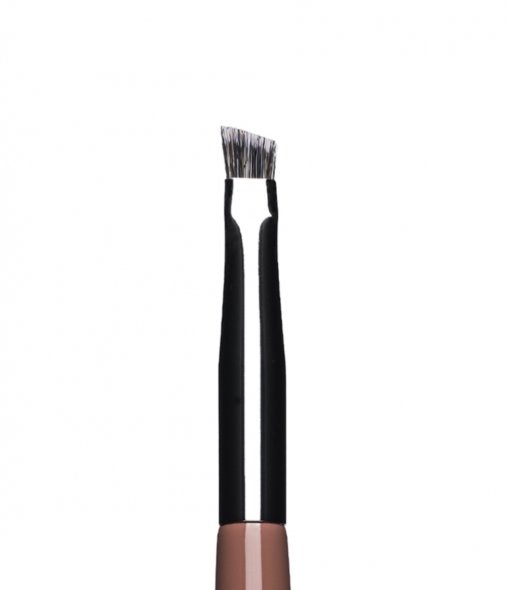 Super Angled Brow Brush 01 Lidshattenpinsel