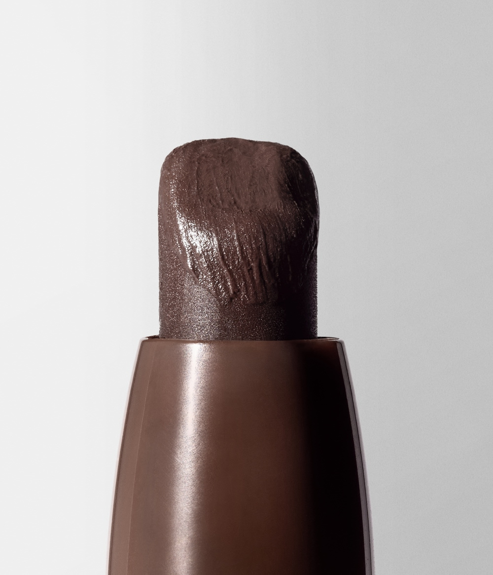VELVET BROWN LIP CRAYON