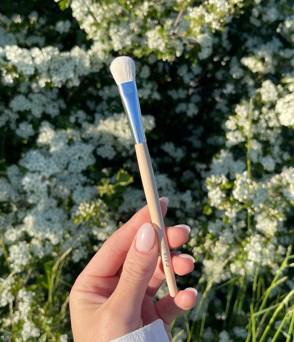 MEDIUM SHADOW BRUSH 15