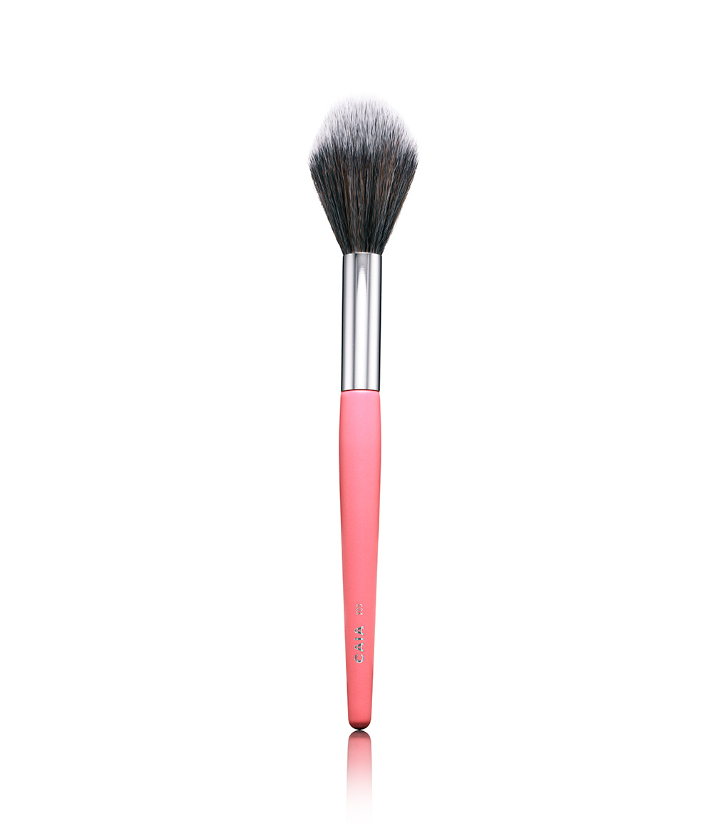 FEATHER BLENDING BRUSH 05 - LIMITED EDITION in der Gruppe PINSEL & ZUBEHÖR / PINSEL / Make-Up-Pinsel bei CAIA Cosmetics (CAI525)